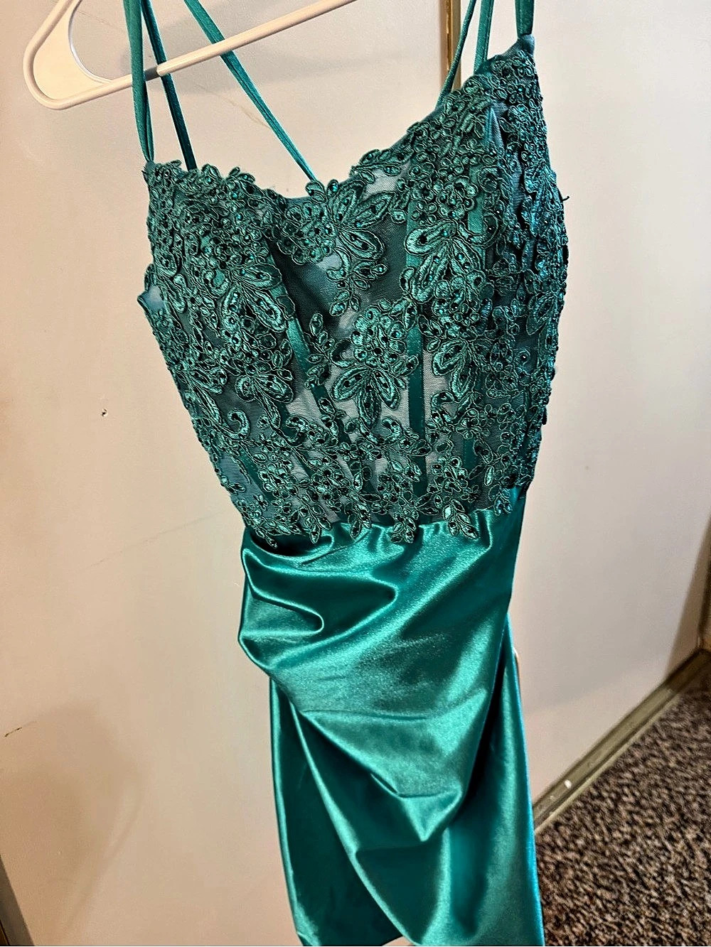 Stacyee’sLace Ruched Satin Mini Dress NWT